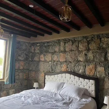 Rose Guesthouse Al 'Aqar Exterior photo