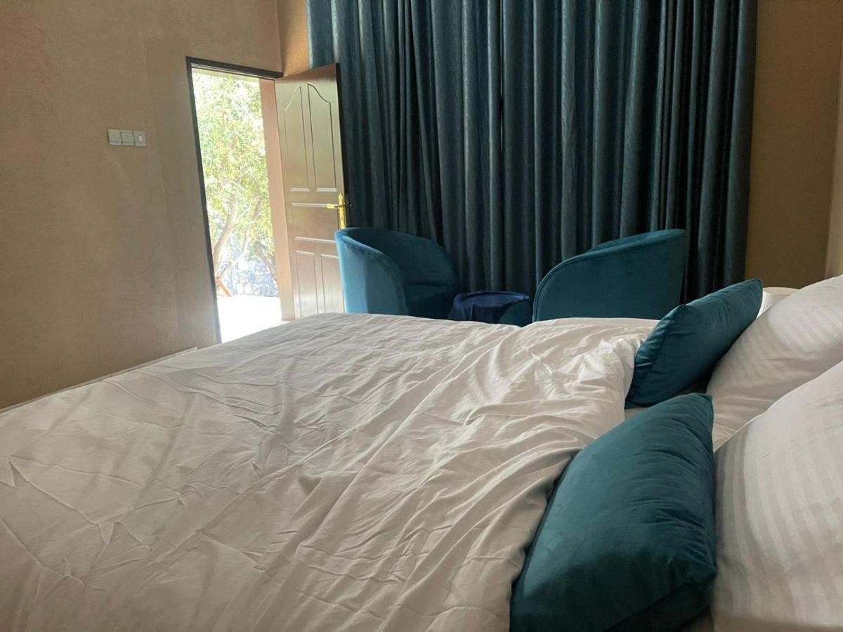 Rose Apartment